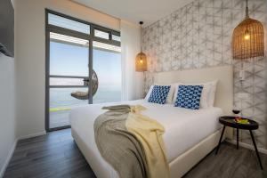ein gev holiday resort