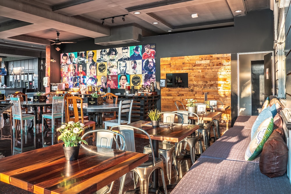 century bay private residences