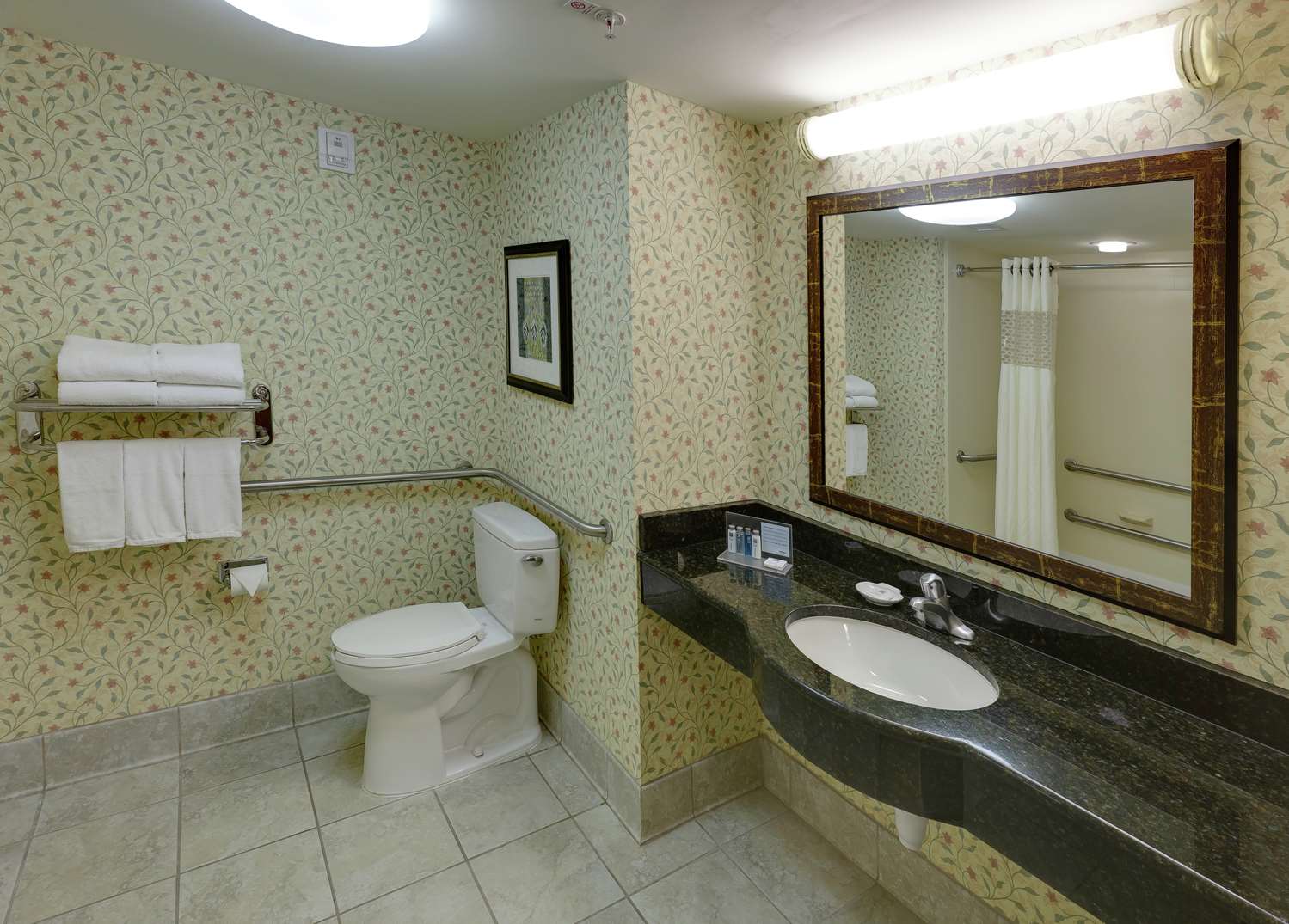 hampton inn and suites columbus polaris
