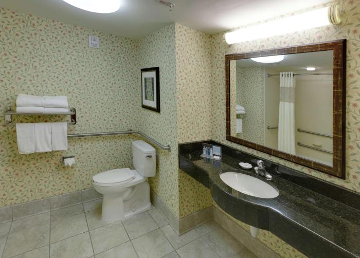 hampton inn and suites columbus polaris