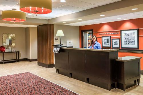hampton inn and suites columbus polaris