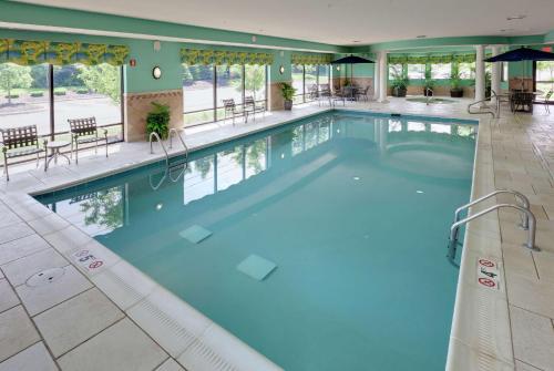 hampton inn and suites columbus polaris
