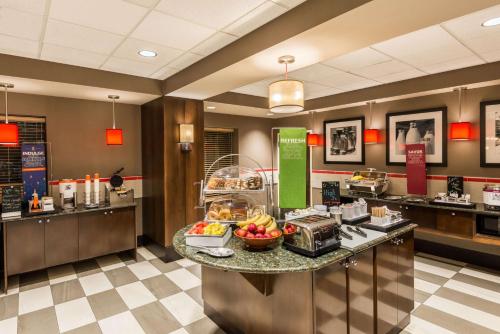 hampton inn and suites columbus polaris