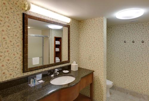 hampton inn and suites columbus polaris