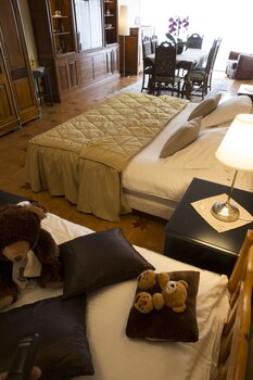 La Grange De Conde Chateaux Et Hotels Collection,Conde-Northen>>Boulay-Moselle,4 star