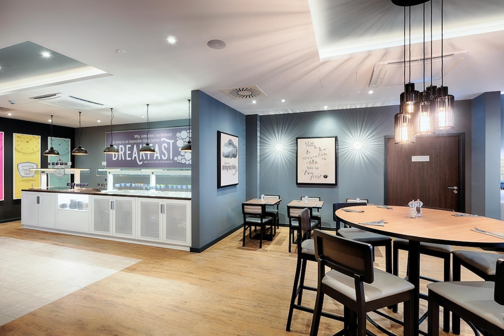 premier inn cologne city centre hotel