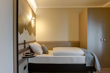 premier inn cologne city centre hotel