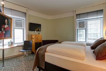 premier inn cologne city centre hotel