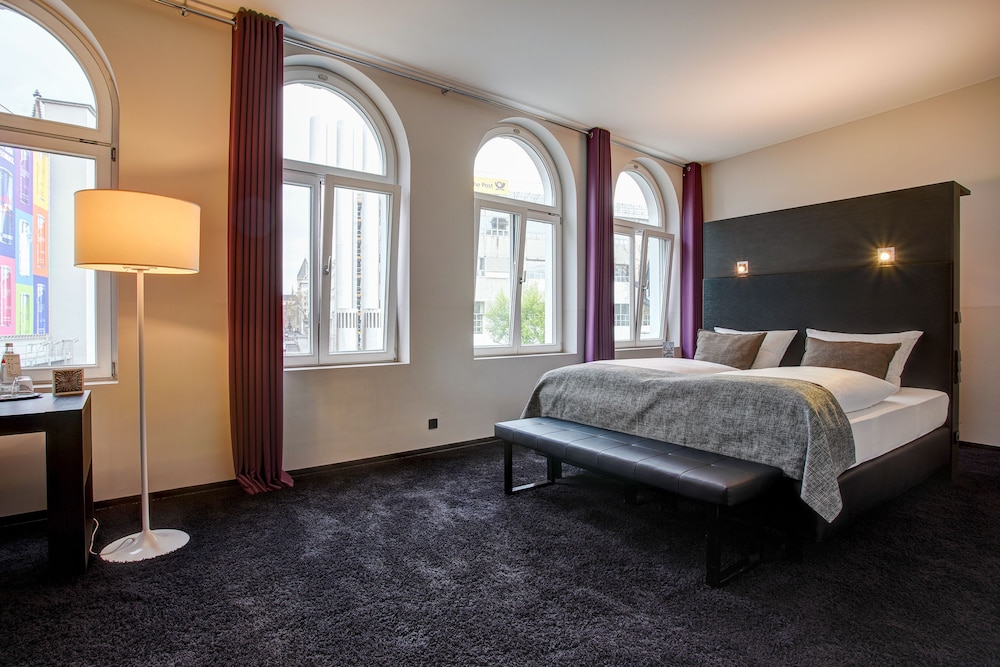 premier inn cologne city centre hotel