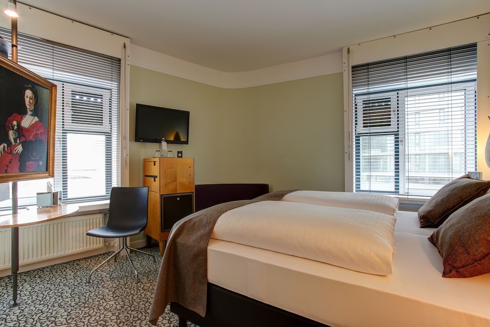 premier inn cologne city centre hotel