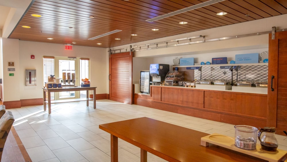holiday inn express columbus airport easton by ihg