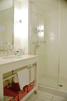 Holiday Inn Express Columbus Airport - Easton By Ihg,Ohio>>Columbus,3 star