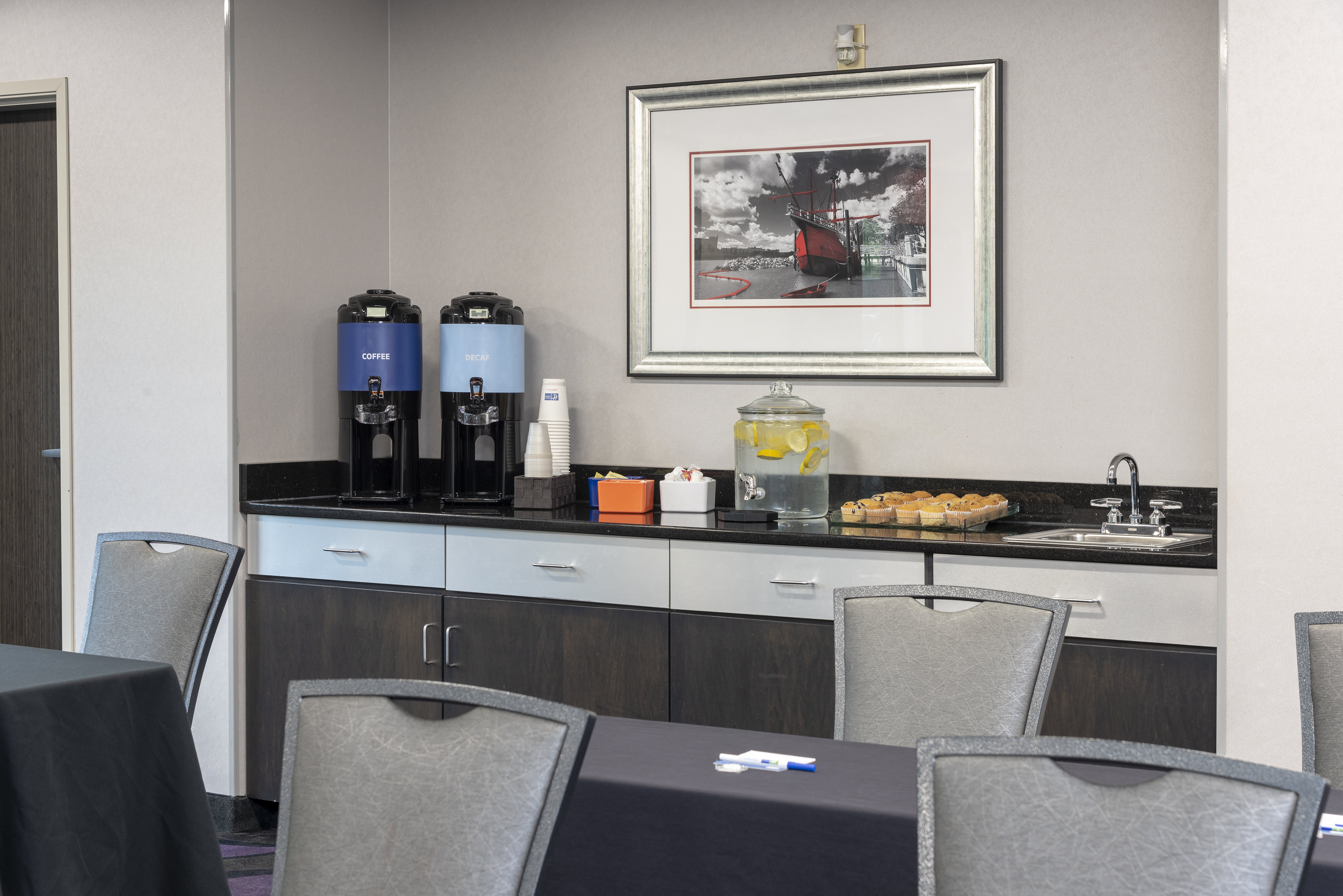 holiday inn express hotels and suites columbus polaris parkway by ihg