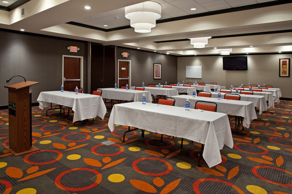 holiday inn columbus hilliard by ihg