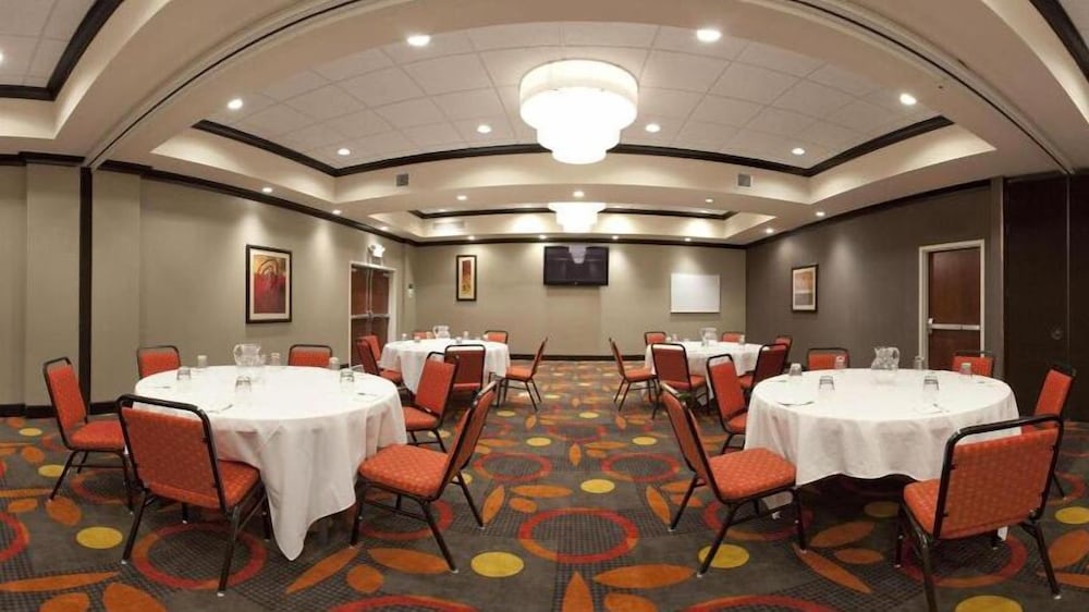 holiday inn columbus hilliard by ihg