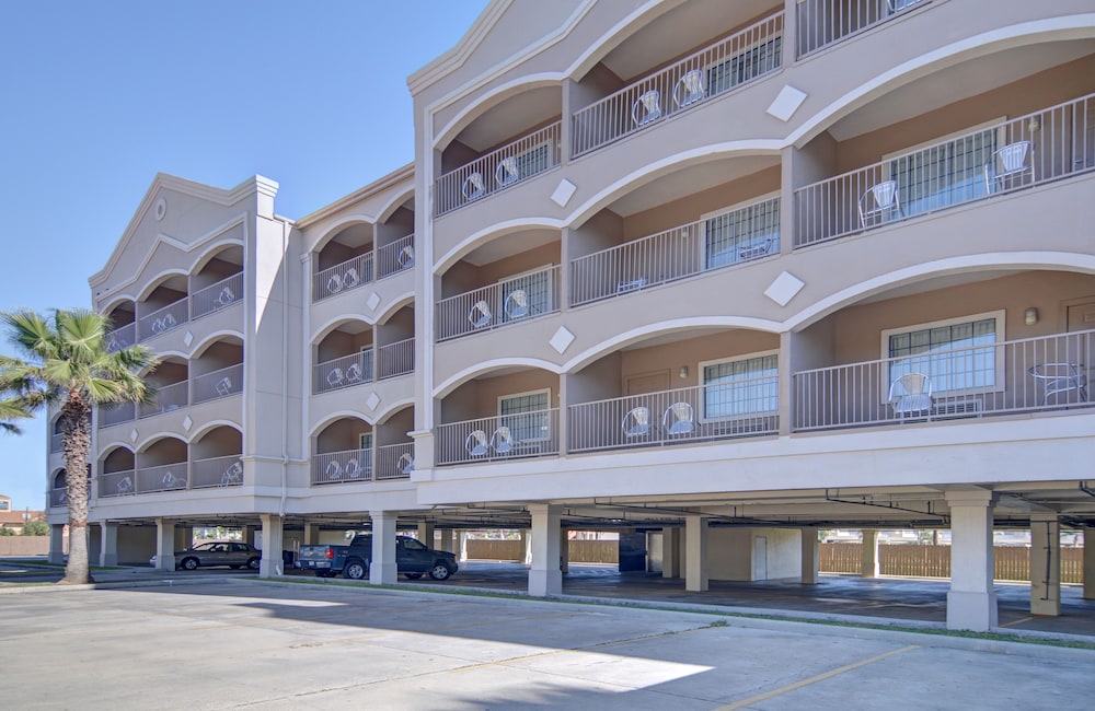spark by hilton galveston