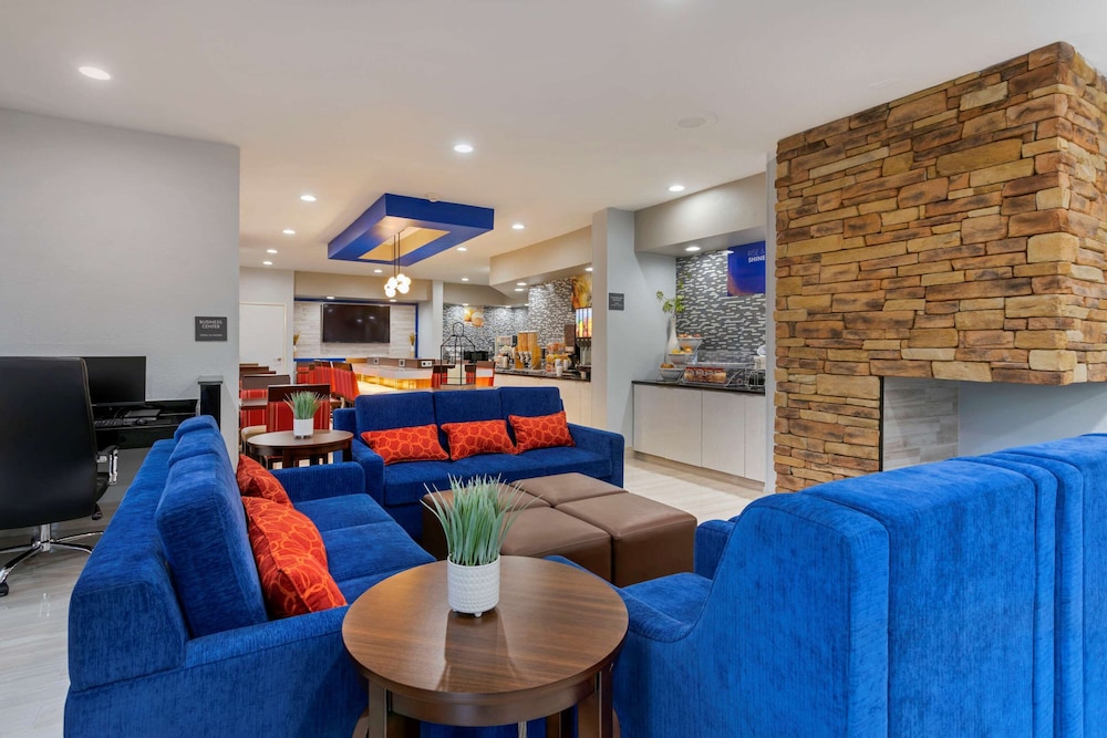 comfort inn and suites