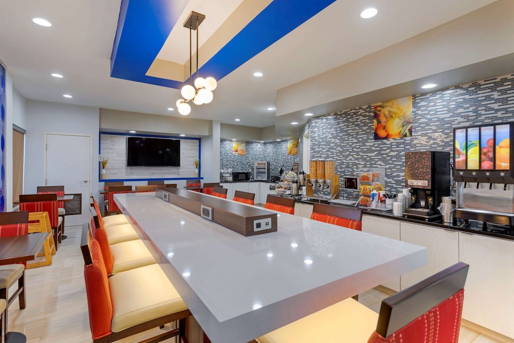 comfort inn and suites