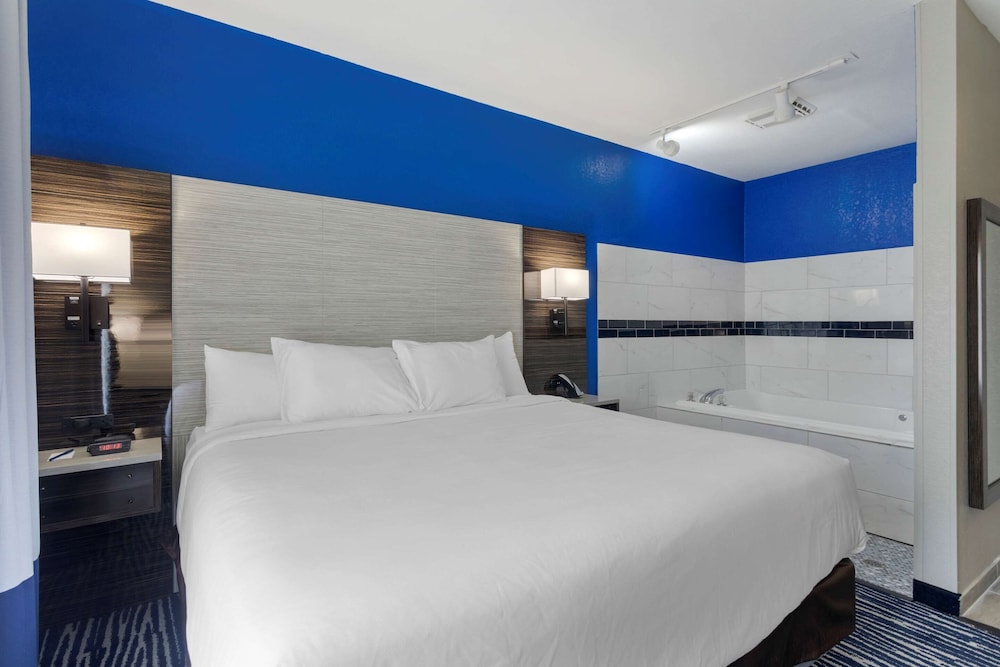 comfort inn and suites