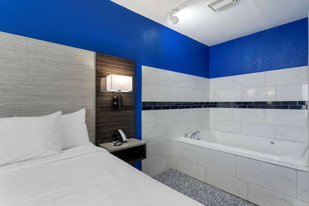 comfort inn and suites