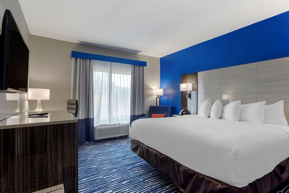 comfort inn and suites