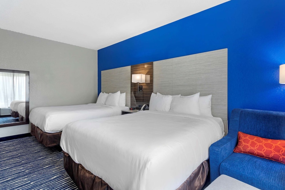 comfort inn and suites
