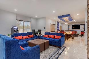 comfort inn and suites