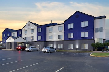 comfort inn and suites