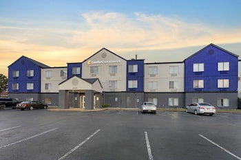 comfort inn and suites