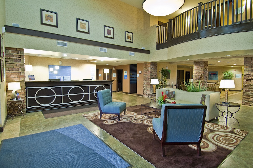 hol inn exp and suites oro valley tucson north