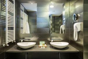 emerald hotel pristina kosovo