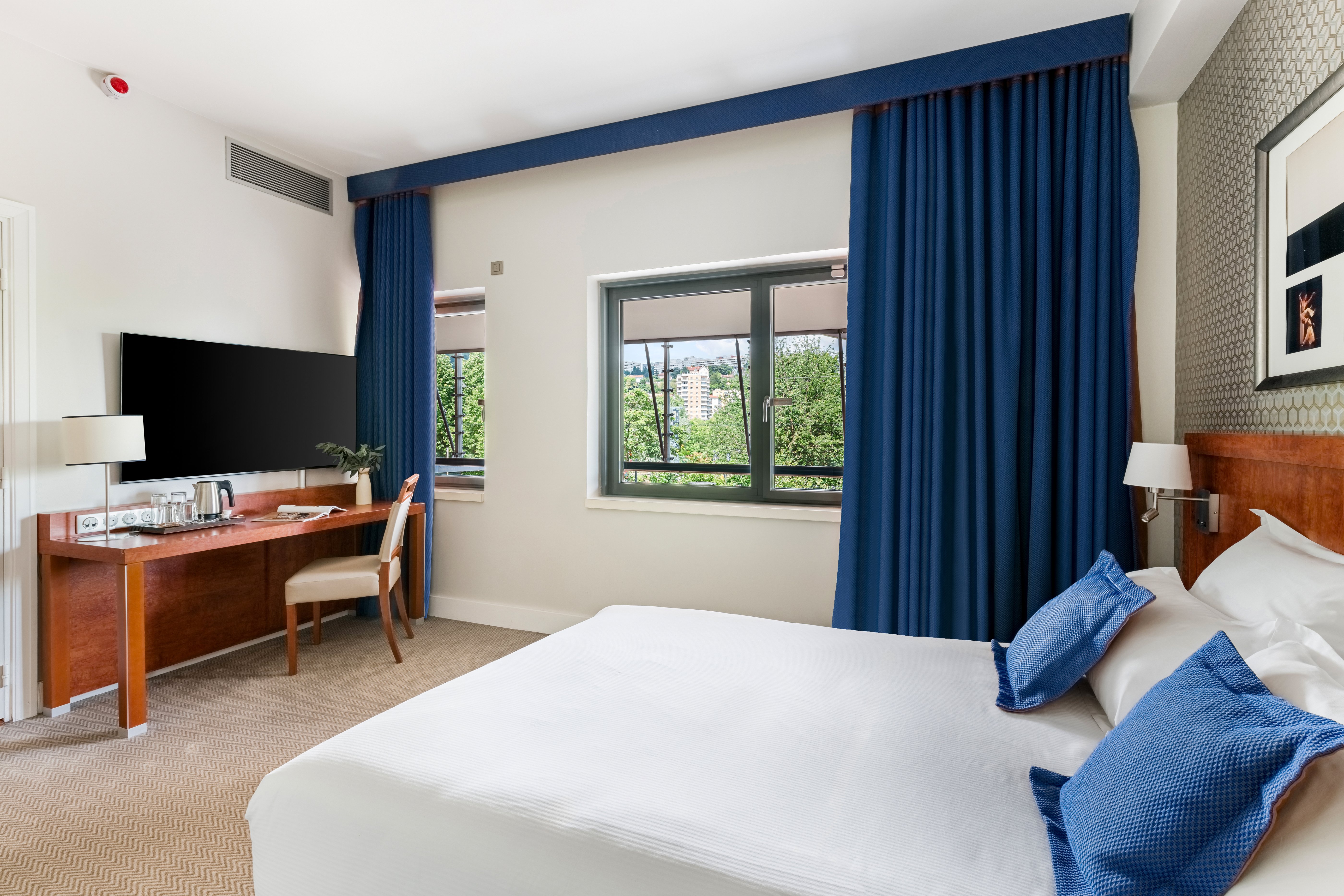 crowne plaza lyon cite internationale