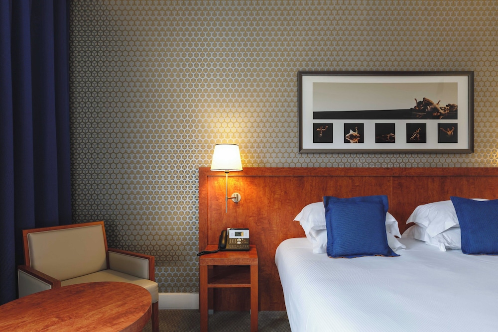 crowne plaza lyon cite internationale