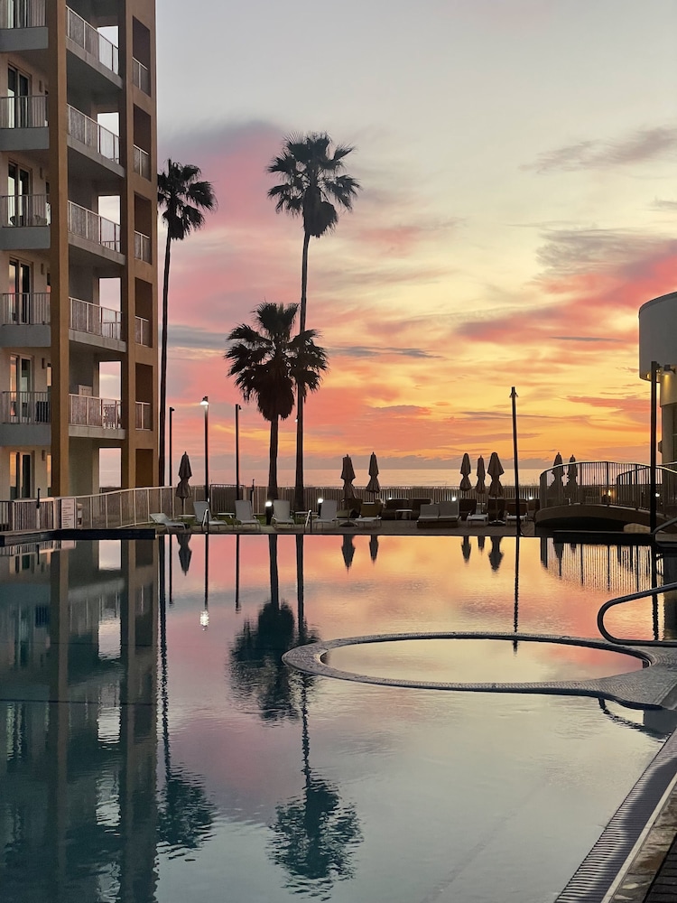 peninsula island resort and spa