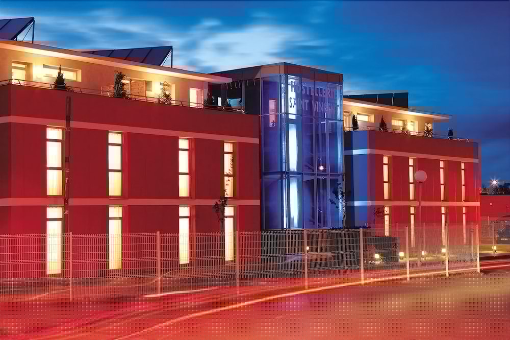 hostellerie saint vincent beauvais aeroport