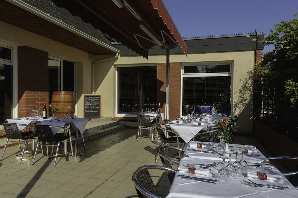 hostellerie saint vincent beauvais aeroport