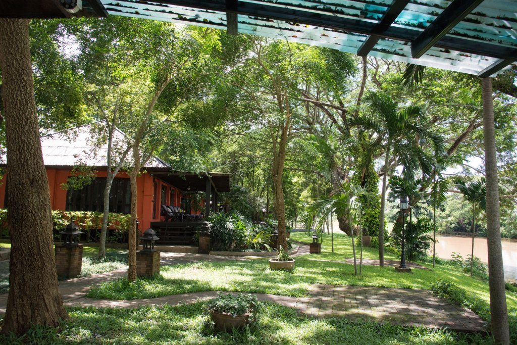 Baannamping Riverside Village,Near Wat Khua Mung,3 star