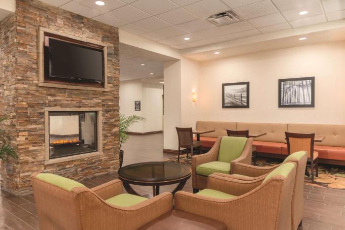 hampton inn by hilton edmonton south alberta canada