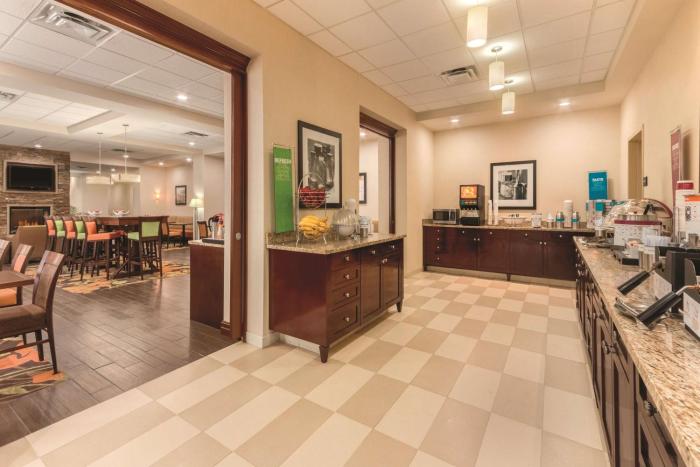 hampton inn by hilton edmonton south alberta canada