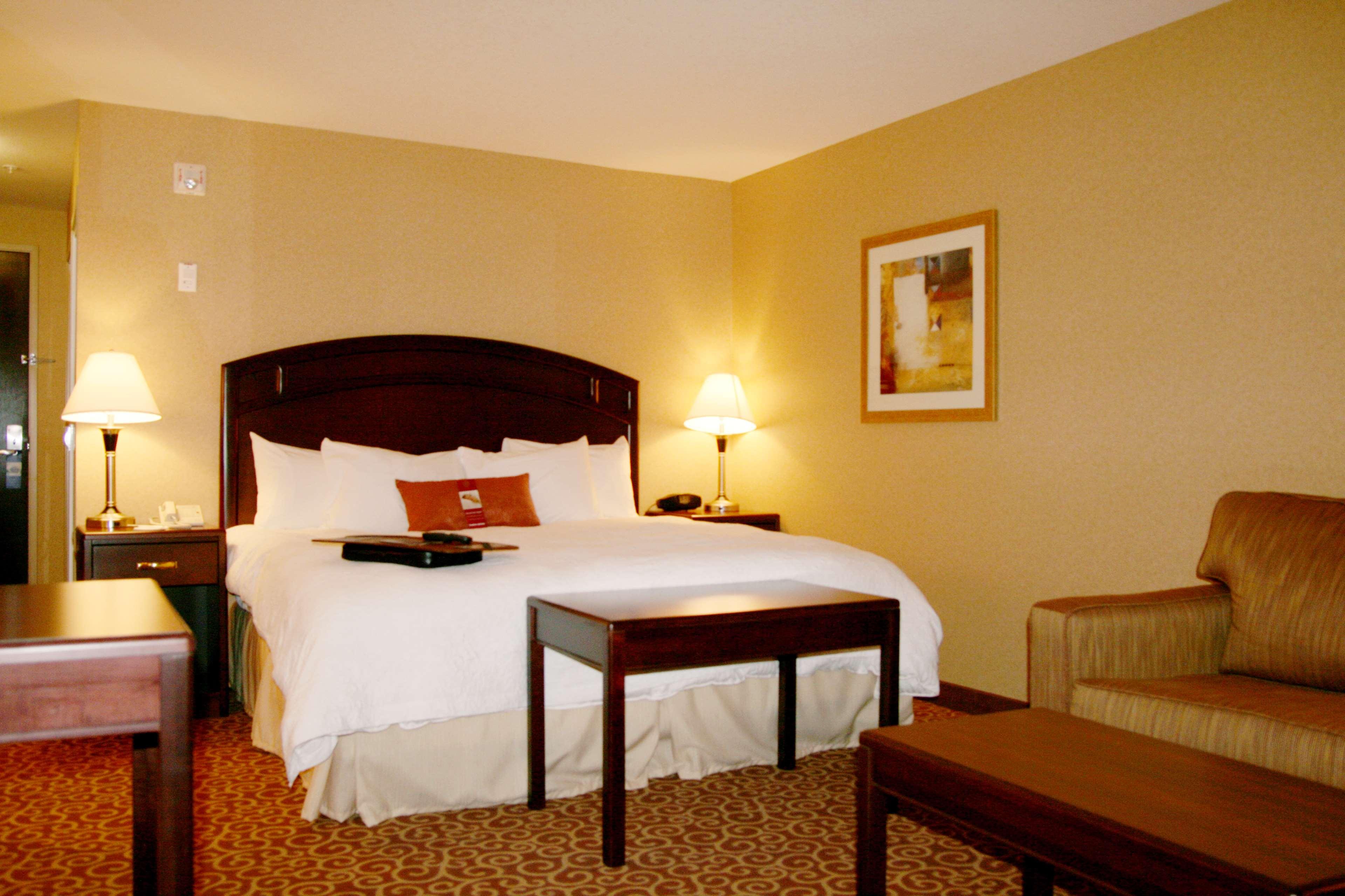 hampton inn and suites by hilton edmonton intl airport