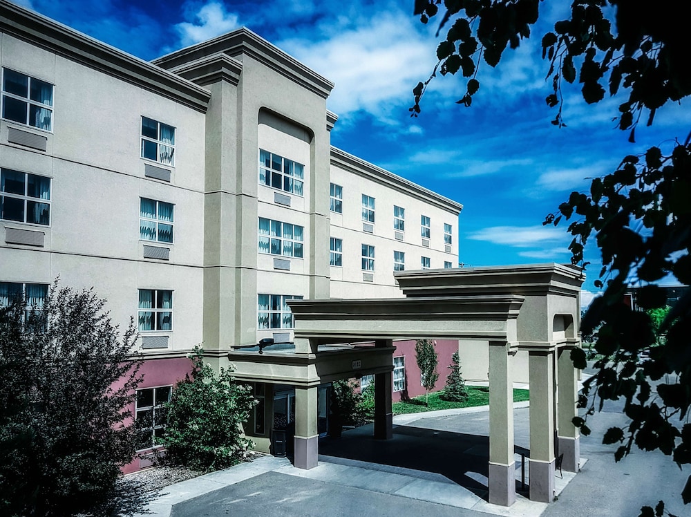 Hampton Inn & Suites By Hilton Edmonton Intl Airport,Edmonton>>Alberta,3 star
