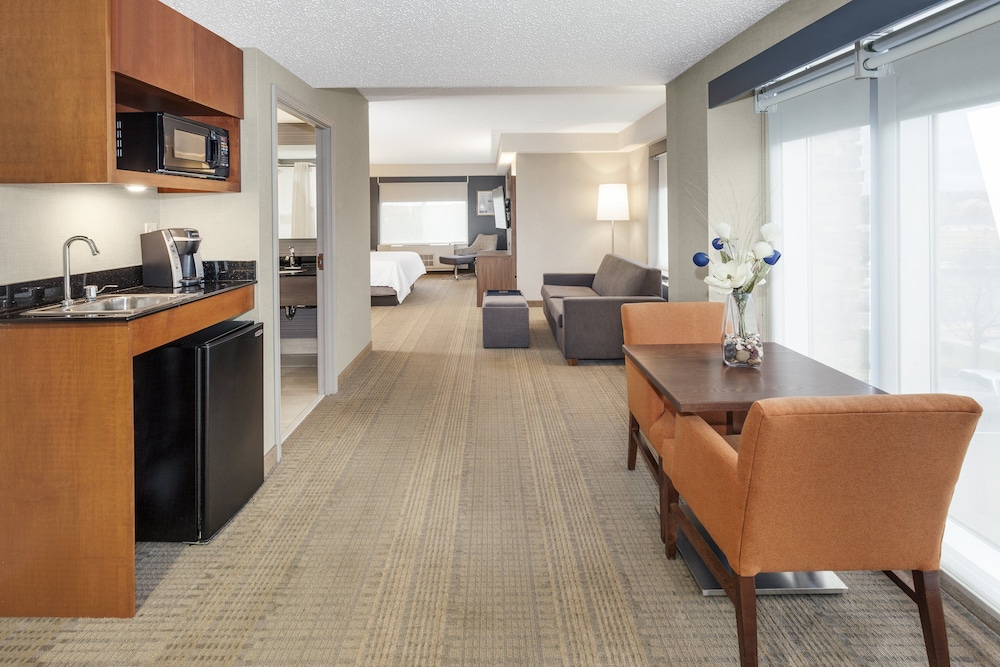 holiday inn express and suites long island east end