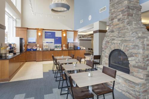 holiday inn express and suites long island east end