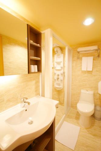 kindness hotel houyi jiuru