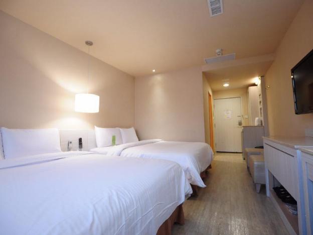 kindness hotel houyi jiuru