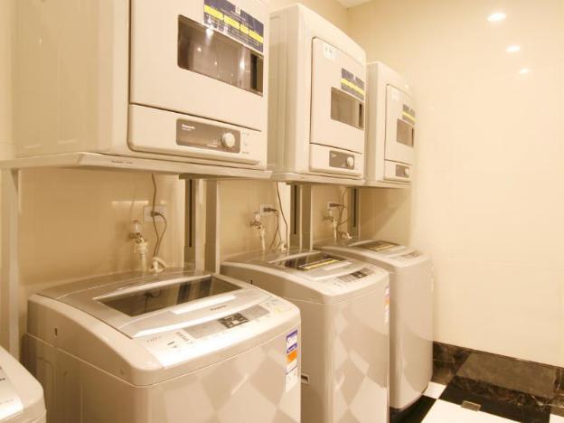 kindness hotel houyi jiuru