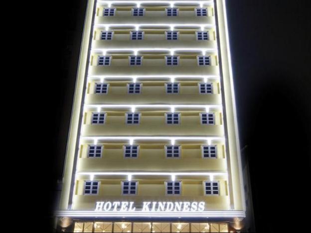 kindness hotel houyi jiuru