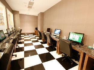 kindness hotel houyi jiuru