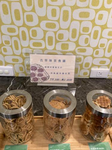 kindness hotel houyi jiuru