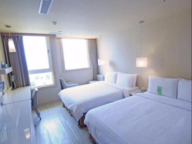 kindness hotel glory pier